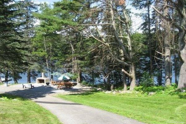 BEACHCOVE HOTEL AND RESORT (West Boothbay Harbor)